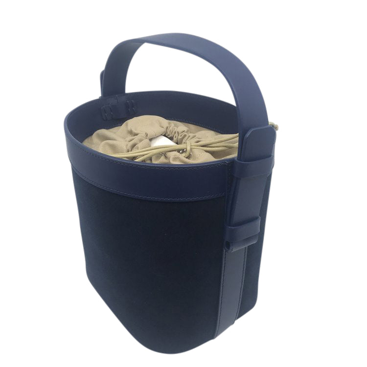 Nico Bucket – DANS-LA-MAIN